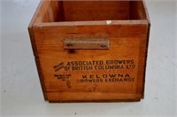 Vtg Wood "Growers" Shipping Crate