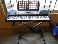 Yamaha Keyboard w/Stand
