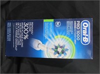 New Oral B Pro 1000 Rechargeable Toothbrush