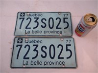 Deux plaques d'auto 1977