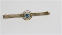 9ct yellow gold and blue glass brooch