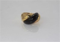 Vintage 14ct yellow gold and onyx ring