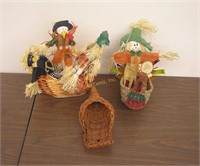 Decorative Lot: Scarecrows & Baskets