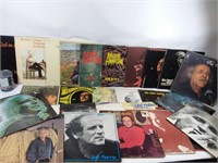 28 vinyles de Leo Ferré