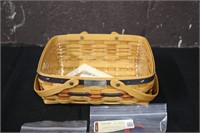 2004 Longaberger Bee Basket