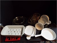 SELECTION OF KITCHEN COOKWARE