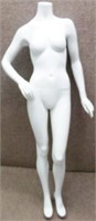 60" FEMALE STAND MANNEQUIN