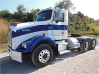 2002 KENWORTH T800 T/A TRUCK TRACTOR