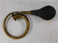 Brass air horn, rubber is damaged