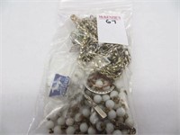 BAG OF ASSORTED COSTUME JEWELLERY