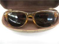 PAIR OF RAYBAN GLASSES