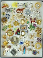 (50+) SIGNED COSTUME JEWELRY PINS