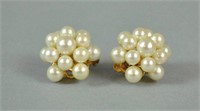 GOLD & PEARL CLUSTER EARCLIPS