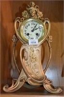 Art Nouveau mantel clock, gilt spelter case with