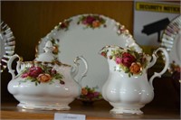 Royal Albert, 'Old Country Roses', double-handled