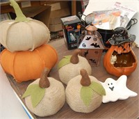Halloween Decor / Pumpkins, Ghost, Lantern, Wig &