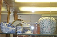LARGE LOT ASSORTED ASIAN BLUE & WHITE ITEMS