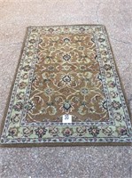 AREA RUG 60 X 92 (MATCHES LOT 28)