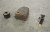Exhaust Manifold for IH 300 Utility,