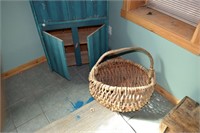 HUGE FOLKART BASKET ! BR