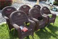 6 OUTDOOR WICKER CHAIRS ! OS