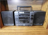RCA Radio, Tape Player & CD Player with 2 Speakers