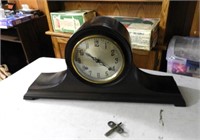 New Haven Clock Co. - 8 Day Mantel Clock with Key