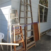 2 wood step ladders 1 aluminum step ladder