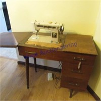 Signature sewing machine w/cabinet