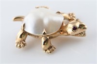 9k Yellow Gold and Mabe Pearl Turtle Brooch