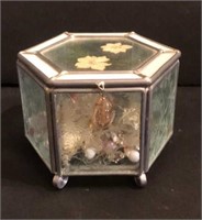 Beautiful glass lidded jewelry box