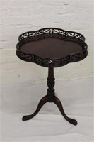 Mahg. Table w/ carved wooden