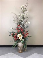 Large decorative vase 1/2