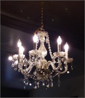 Luminaire chandelier style cristal (1de 3)