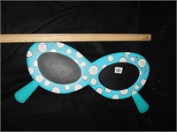 Adorable Aqua Sunglass Wall Decor