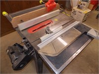 CRAFTSMAN 1HP TABLE SAW W/EXTRA BLADES