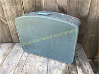 Large Vintage Blue Suitcase in good condition