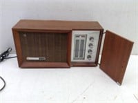 Panasonic Model RE-7487 Solid State AM/FM Radio