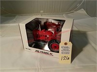 Ertl Farmall Super M-TA 100 Years Centenial