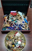 LARGE LOT OF COSTUME JEWELRY UNSEARCHED