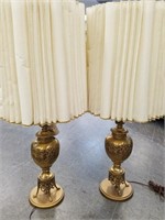 2PC BRASS VINTAGE LAMPS 1 AS IS
