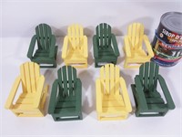 8 chaises de jardin miniatures en bois
