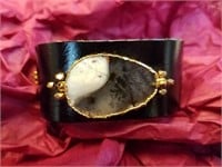 Leather & Stone Bracelet plus Jewelry Case