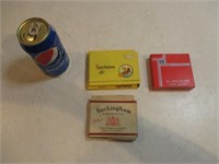 Trois paquet de cigarettes vintage