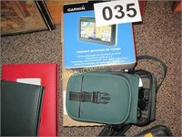 GARMAN NUVI 760 GPS W/ SAMSONITE CAMERA CASE