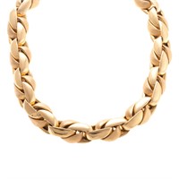 A Lady's Heavy 18K Yellow Gold Necklace