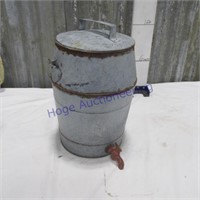 Galvanized container w/lid and spicket