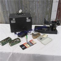 Singer feather weight sewing machine w/case