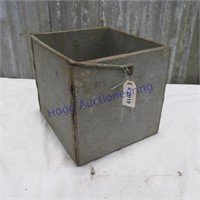 wood box w/handle