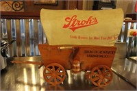 Stroh's Covered Wagon Lamp